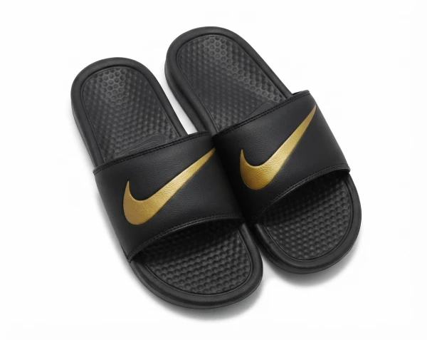 Chancletas Nike Negra con Bastón Dorado/#41,42,43's foto | 21 Boutique |  BizneCubano