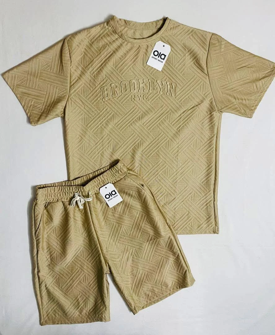 Conjunto de short y pullover Brooklyn beige's foto | 21 Boutique |  BizneCubano