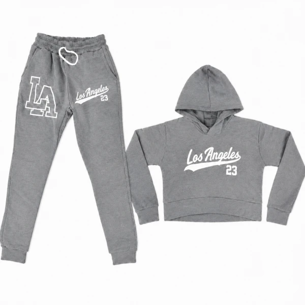 Conjunto de pantalón y abrigo de mujer gris's foto | 21 Boutique |  BizneCubano